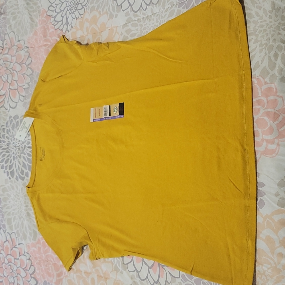 Short sleeve tee mustard color, size XXL (19)
